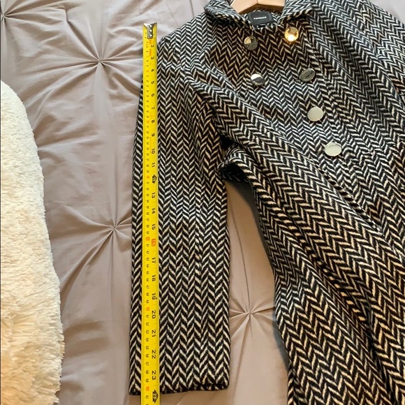 Express black and white coat - Picture 8 of 9